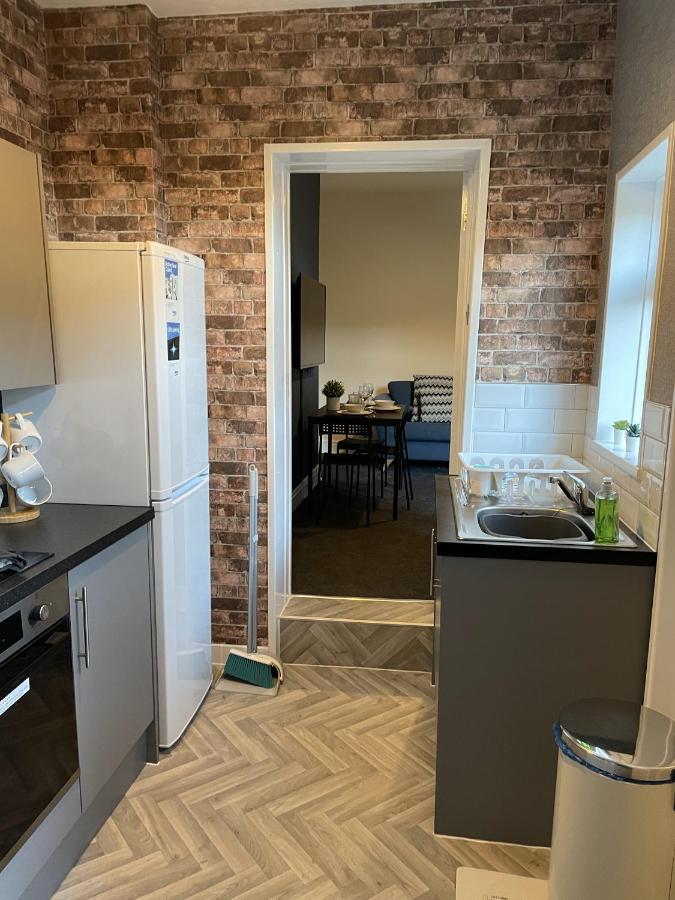 Howe - Newly Refurbished 2 Bedroom Flat Free Parking Гейтсхед Экстерьер фото