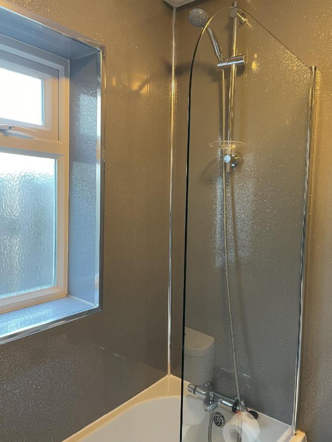 Howe - Newly Refurbished 2 Bedroom Flat Free Parking Гейтсхед Экстерьер фото